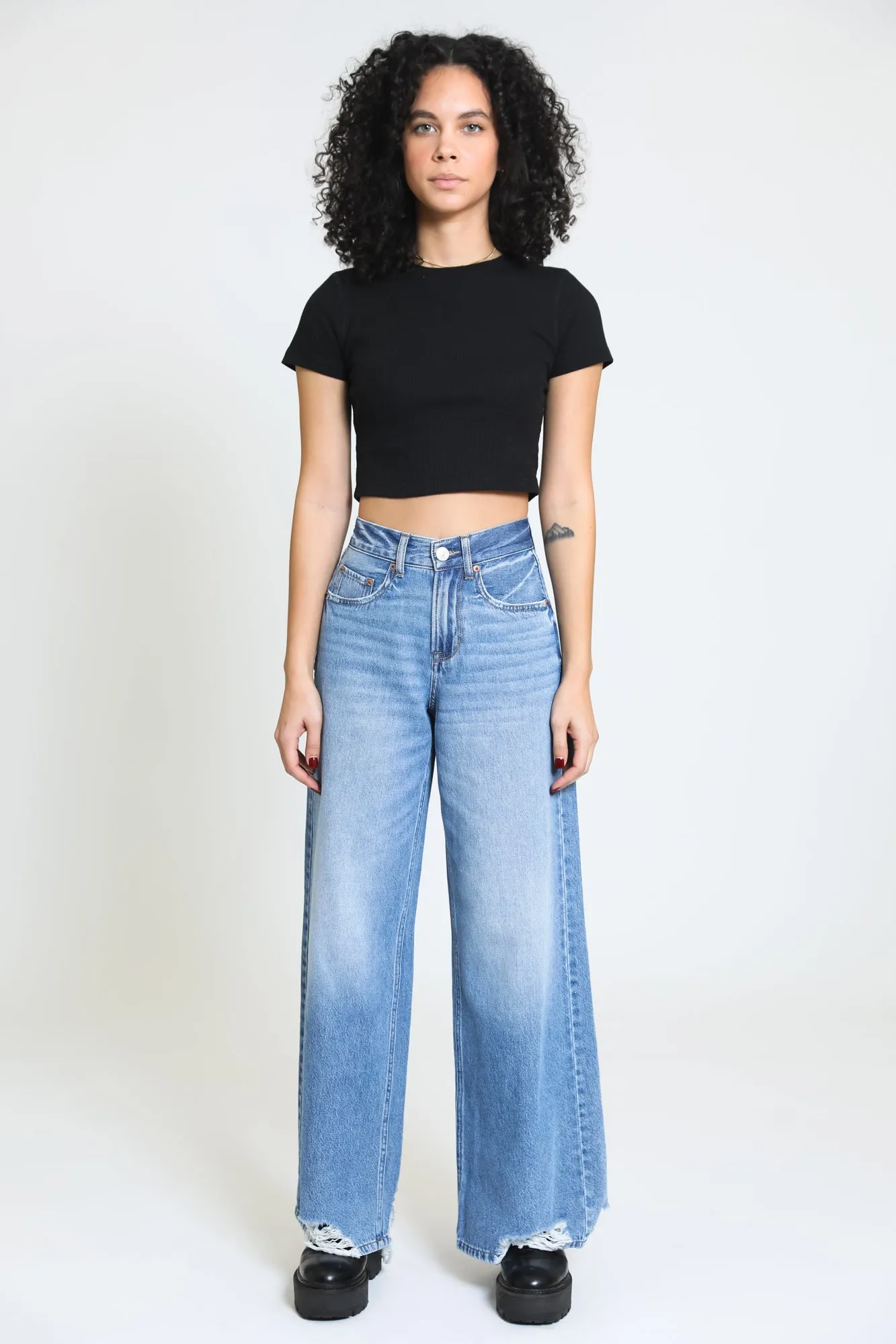 Alexa Raw Hem High Rise Jeans - Medium Wash