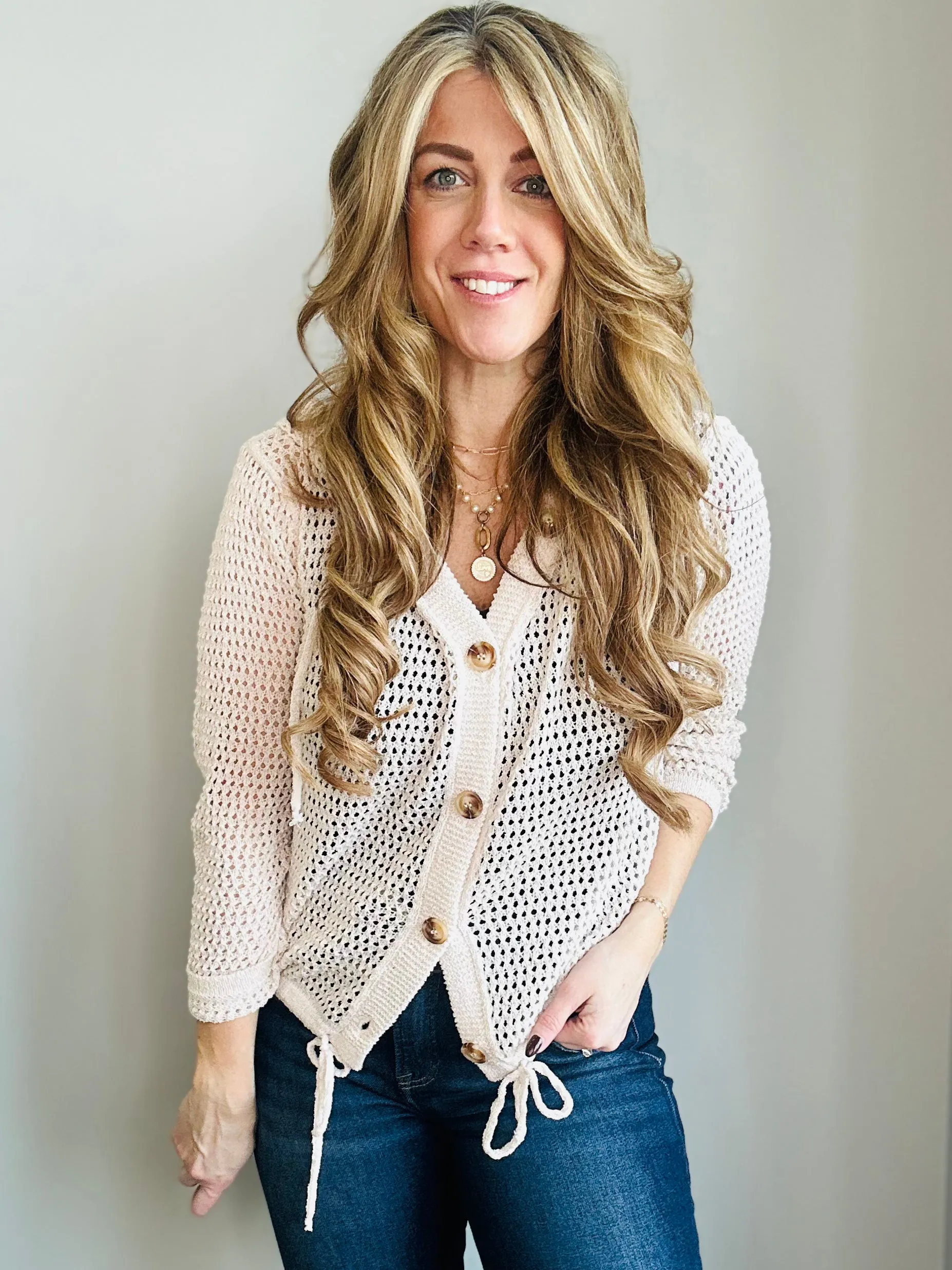 Breezy Knitted Hooded Cardigan – Effortless Style Meets Laid-Back Comfort