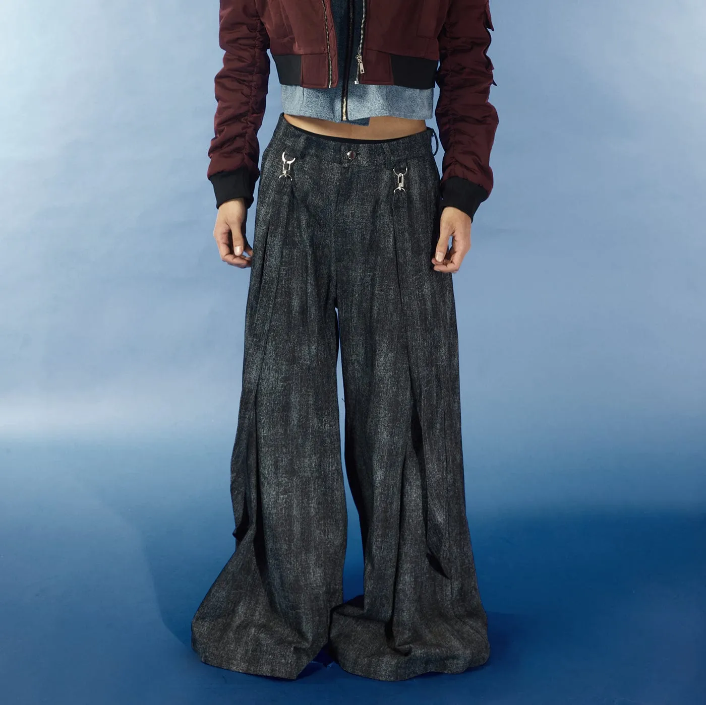Clip Detail Wide Leg Jeans