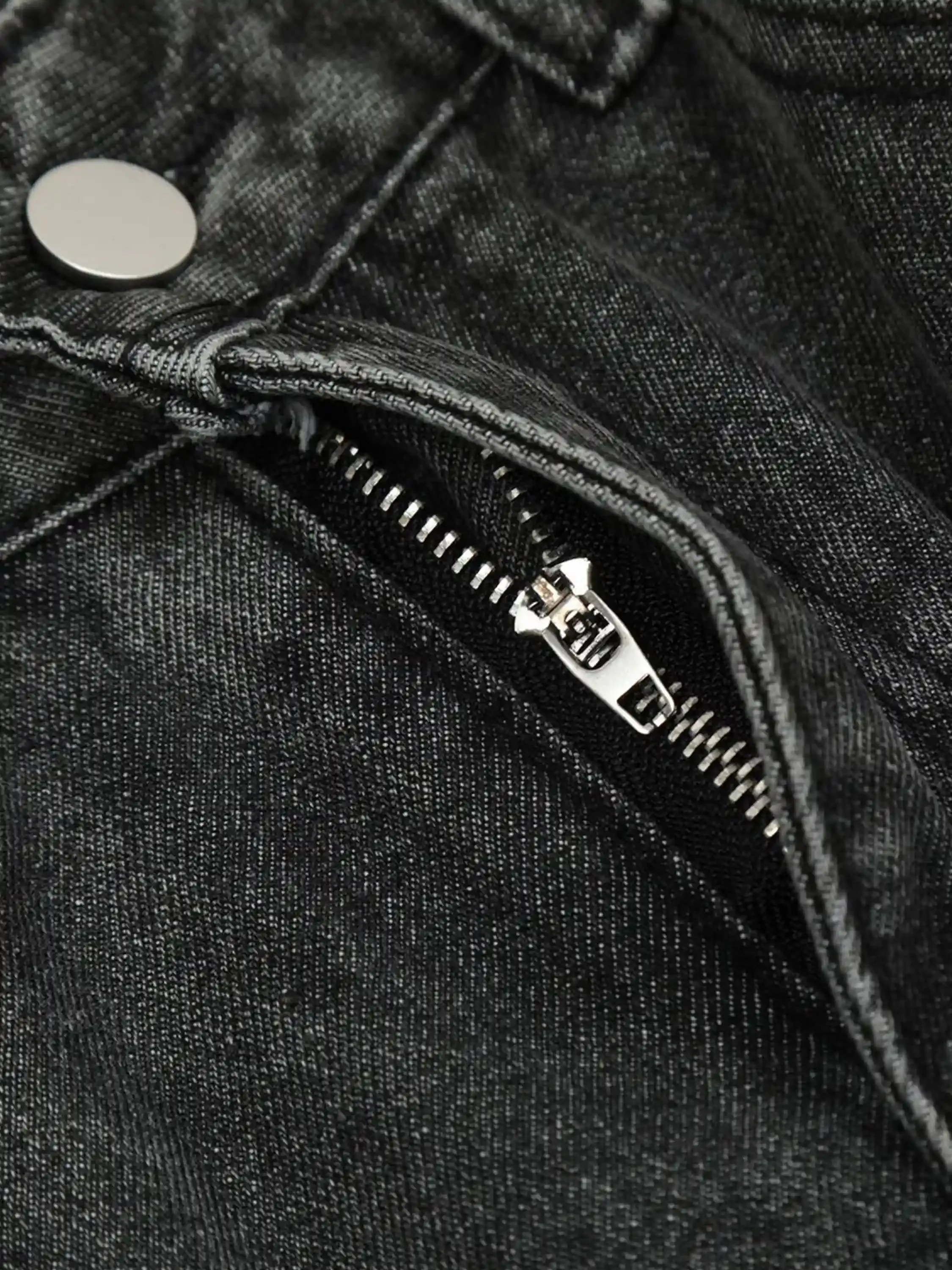 Distressed Star Patch Jeans
