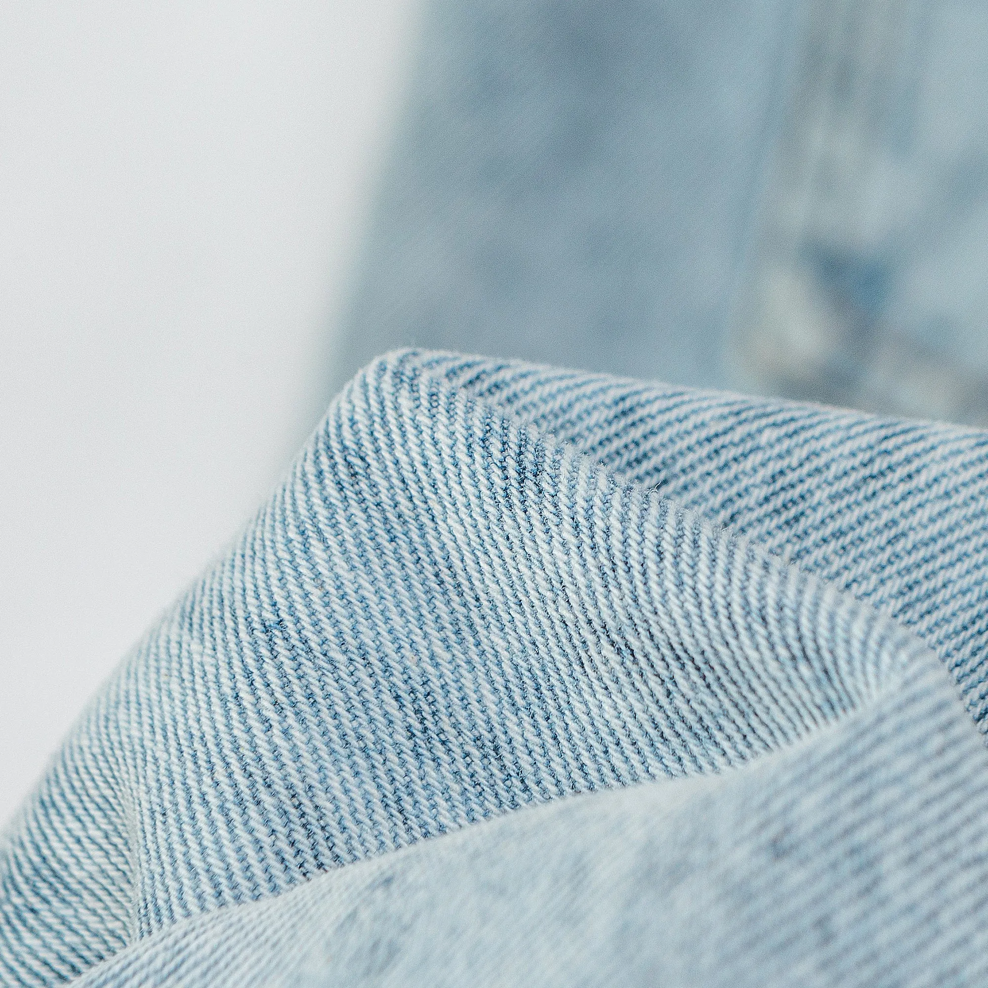 Front Cameo Detail Straight Jeans