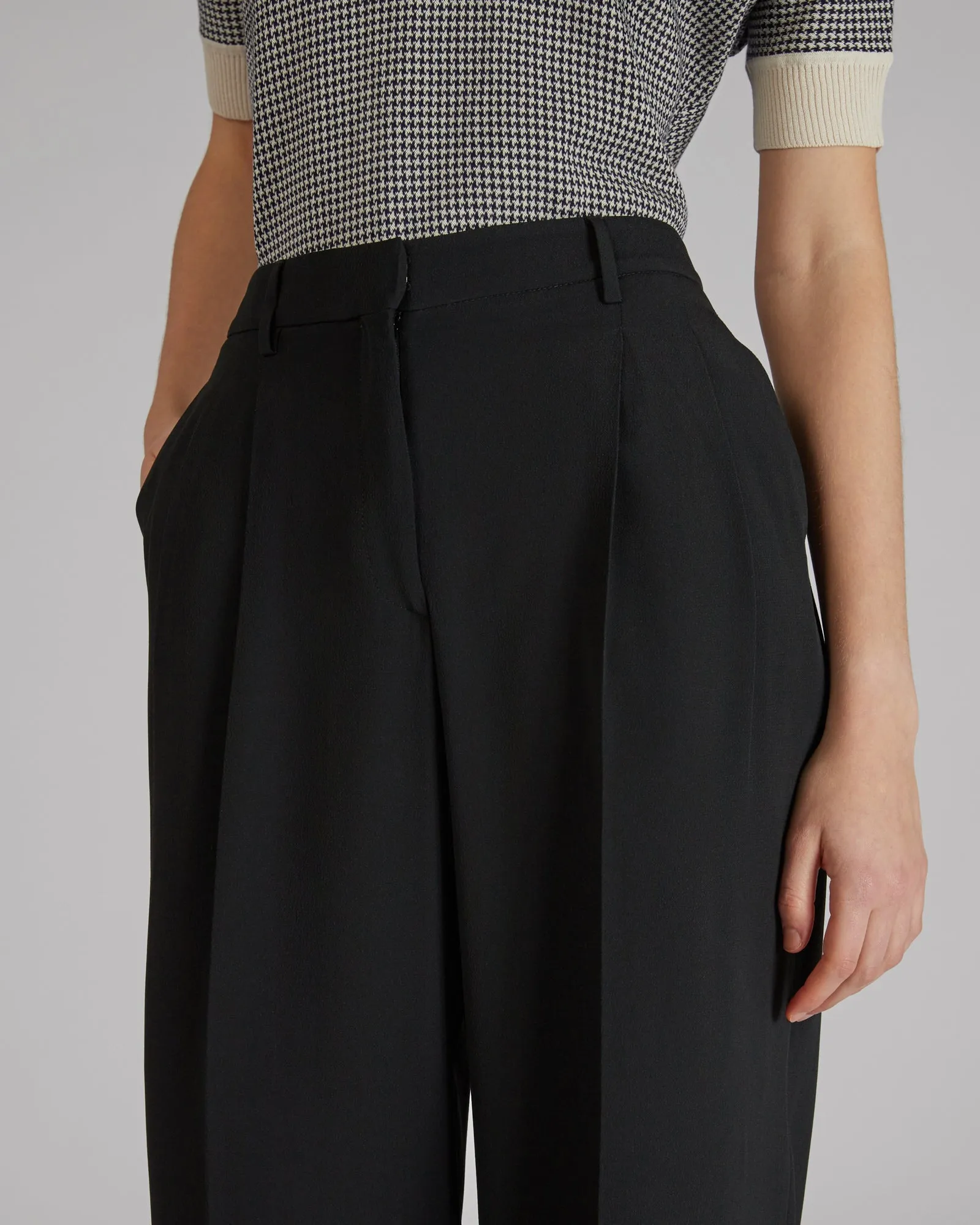 Silk and acetate crêpe de chine trousers